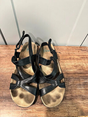 YUU Black Leather Sandals Size 9.5 M